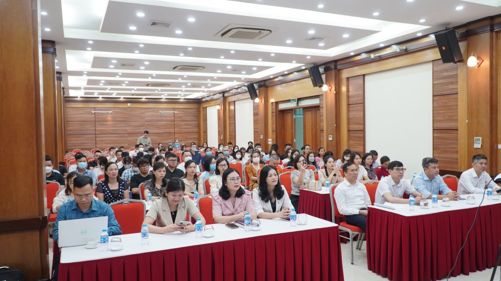 le khai giang chuong trinh cu nhan truc tuyen truong dai hoc ky thuat cong nghiep thai nguyen