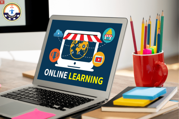 cac truong dai hoc day online