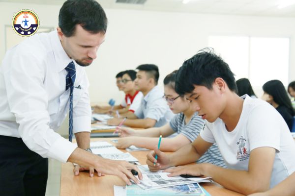 truong dai hoc day ngon ngu anh