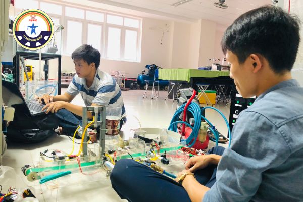 nganh Ky thuat may tinh luong bao nhieu