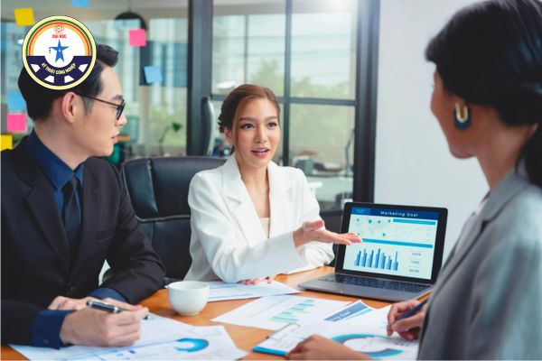 nganh quan tri kinh doanh la lam gi