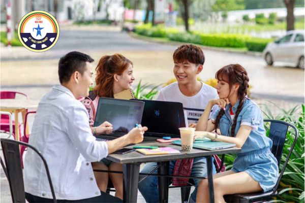 hoc nganh quan tri kinh doanh
