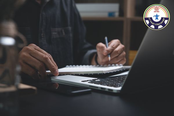 vi sao doanh nghiep tin tương sinh vien TNUT E - leaning