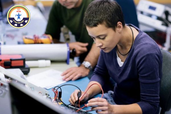 Sinh vien tot nghiep nganh ky thuat may tinh