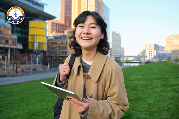 Nganh ngon ngu anh hoc he tu xa co duoc khong