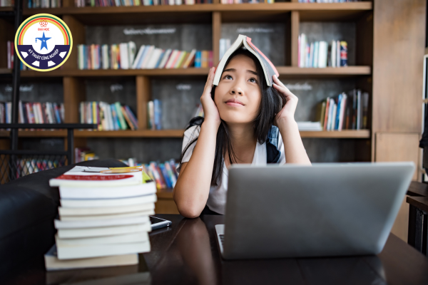 Tốt nghiệp THPT vừa học vừa làm kiếm tiền có được không