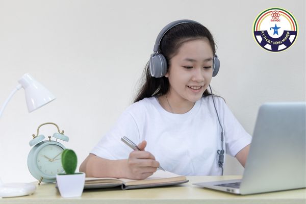 he dao tao tu xa la gi