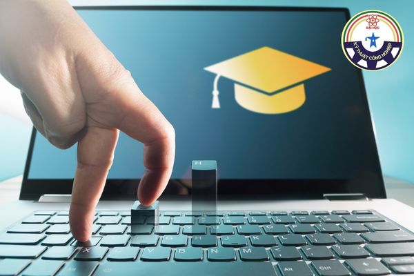 Ai nen hoc he dao tao tu xa