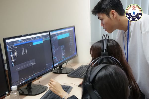 Kien thuc giup sinh vien ky thuat may tinh lam gi