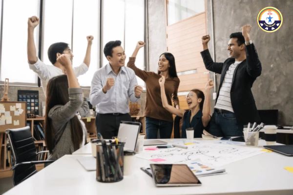 ky thuat phan mem trong KTMT khac gi so voi CNTT