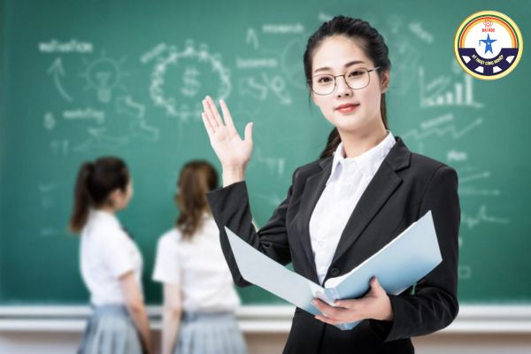 hoc ngon ngu anh co nhat thiet phai lam giao vien khong