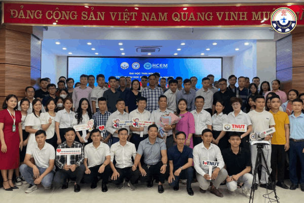 kỷ niệm 136 năm sinh nhật Bác Hồ