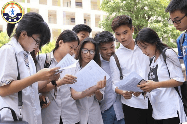 vừa thi xong khối 12 học trường nào