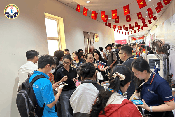 Nên học Quản lý Công nghiệp hay Logistics